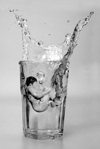 Bombe dans un verre